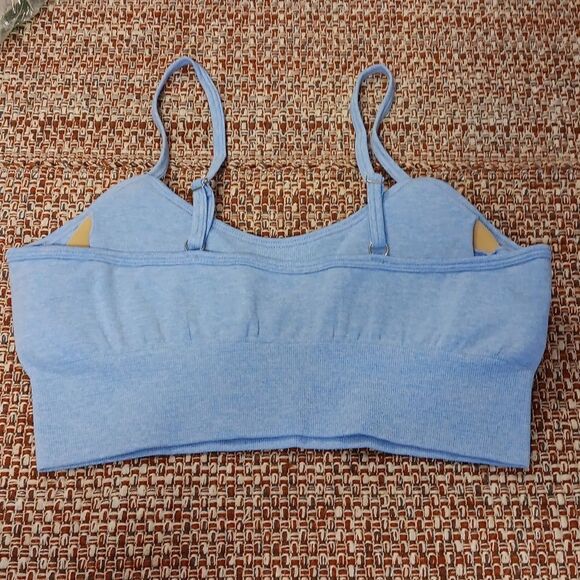 2 Piece Set Sports Bra And Shorts Medium Light Blue New Without Tags - Picture 4 of 8